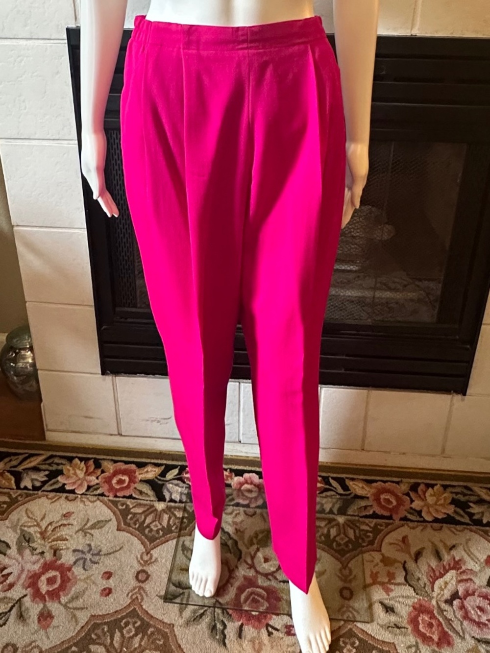 VTG Nordstrom town square 100% Wool hot pink pleated lined pants size 8